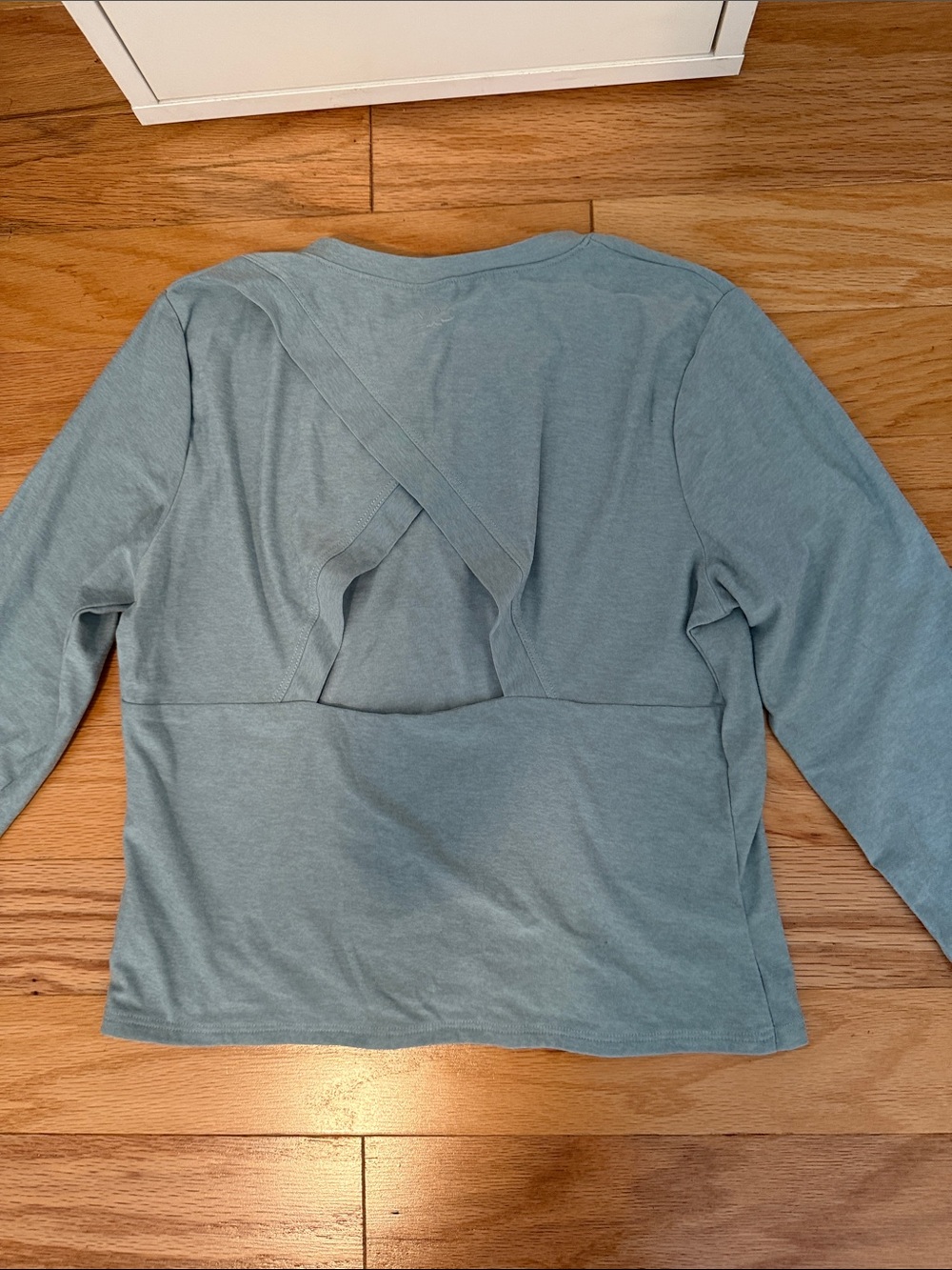 Beyond Yoga Light Blue Long-Sleeve Crewneck Top - Picture 5 of 9